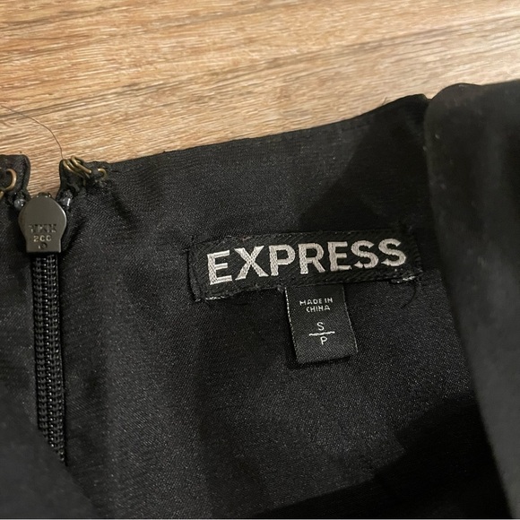 Express Blouse Women’s Small Black Peplum Sleeveless Basic Minimalist Clean Girl - Picture 3 of 6